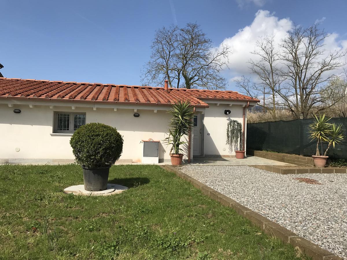 La Camelia Villa Massa e Cozzile Exterior photo