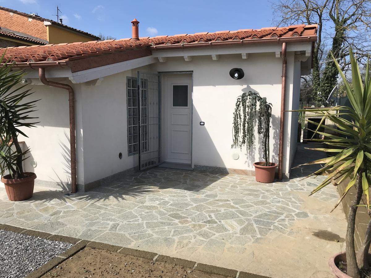 La Camelia Villa Massa e Cozzile Exterior photo